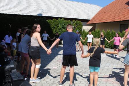 Oratorij Šmartno v Tuhinju 200 pohodnikov na poti (47)
